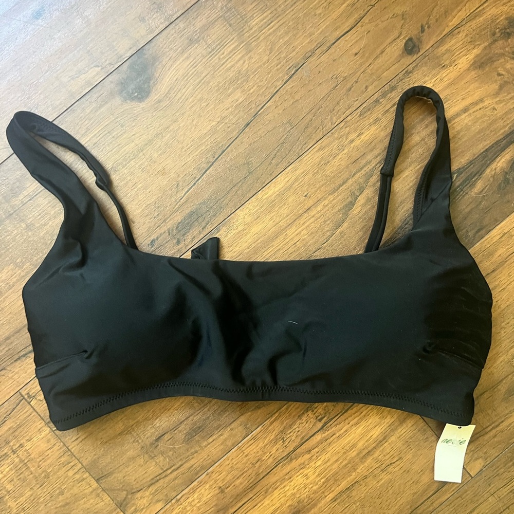 Black Aerie swim top XL